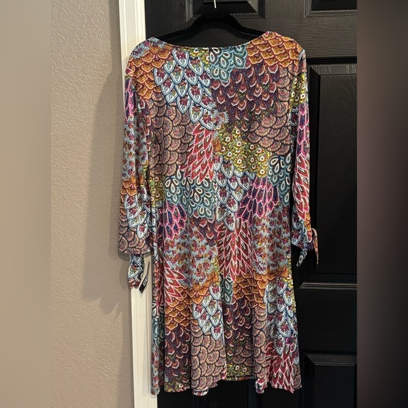 MSK Colorful Feather Pattern Midi Dress - Picture 5 of 5